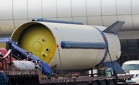 助阵第十四期钱学森论坛 长征一号火箭首次抵达深圳